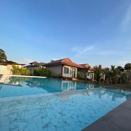 Tinna Resort Ban Nong Mai Ngam Kültér fotó