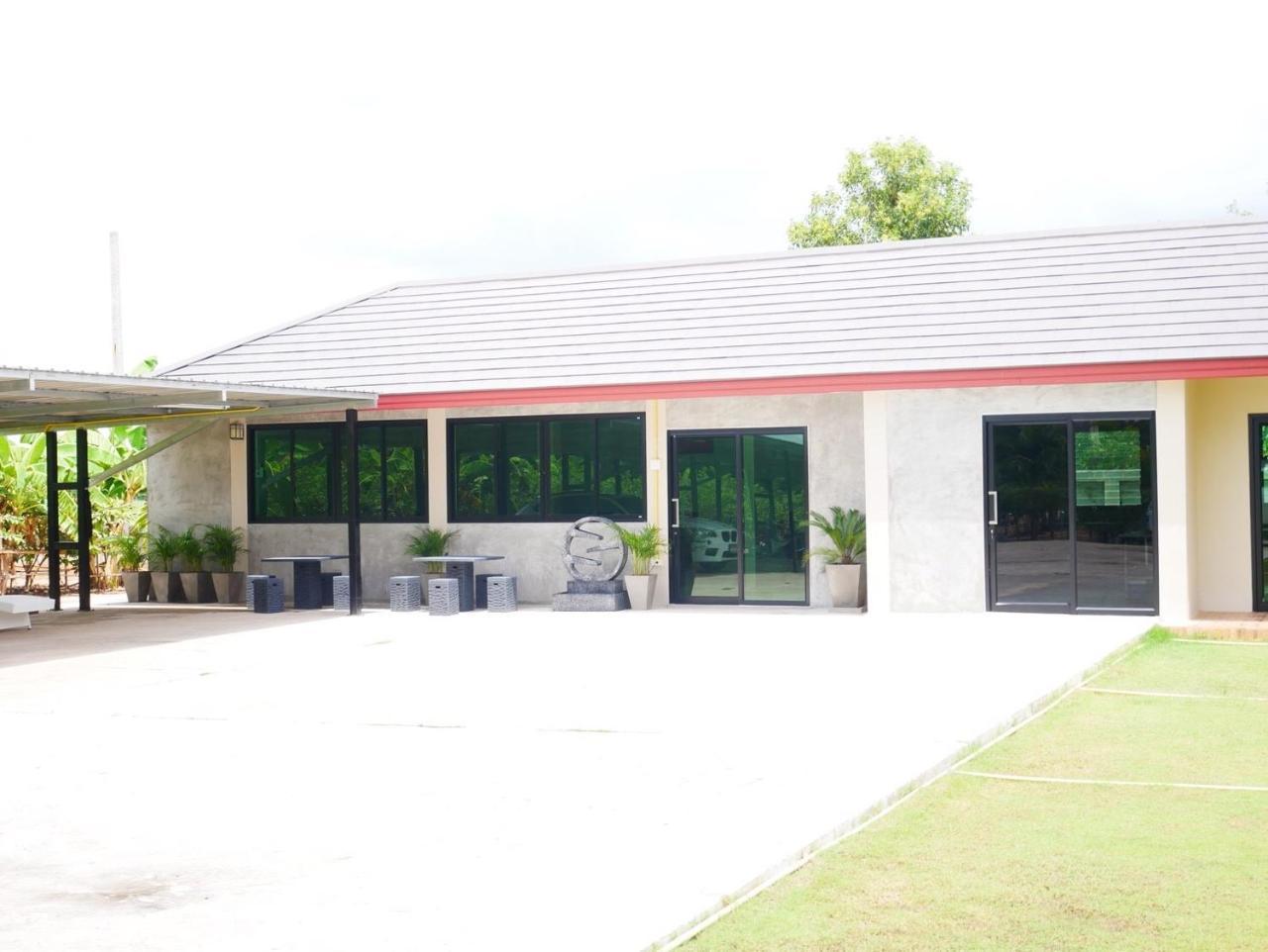 Tinna Resort Ban Nong Mai Ngam Kültér fotó