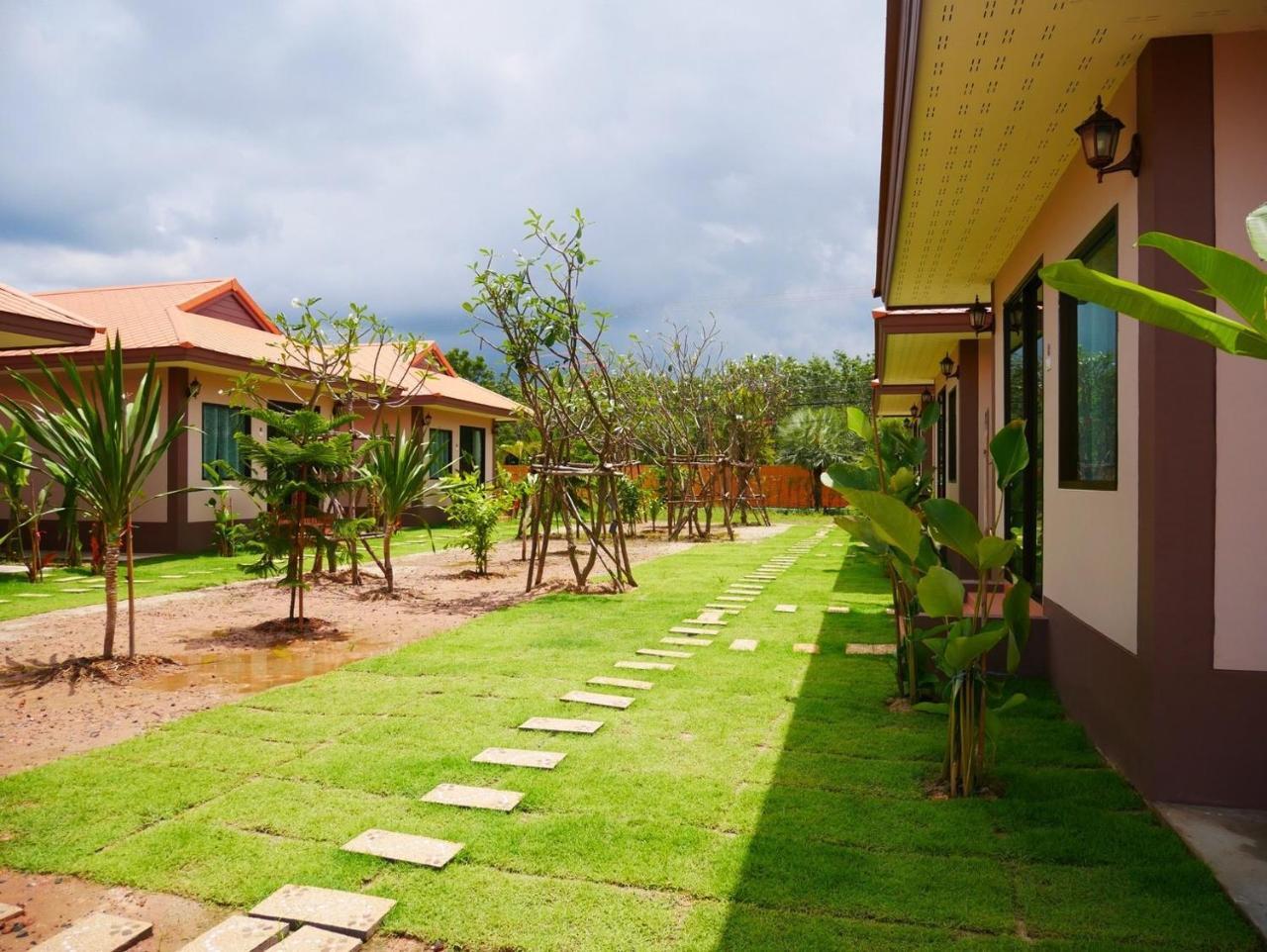 Tinna Resort Ban Nong Mai Ngam Kültér fotó