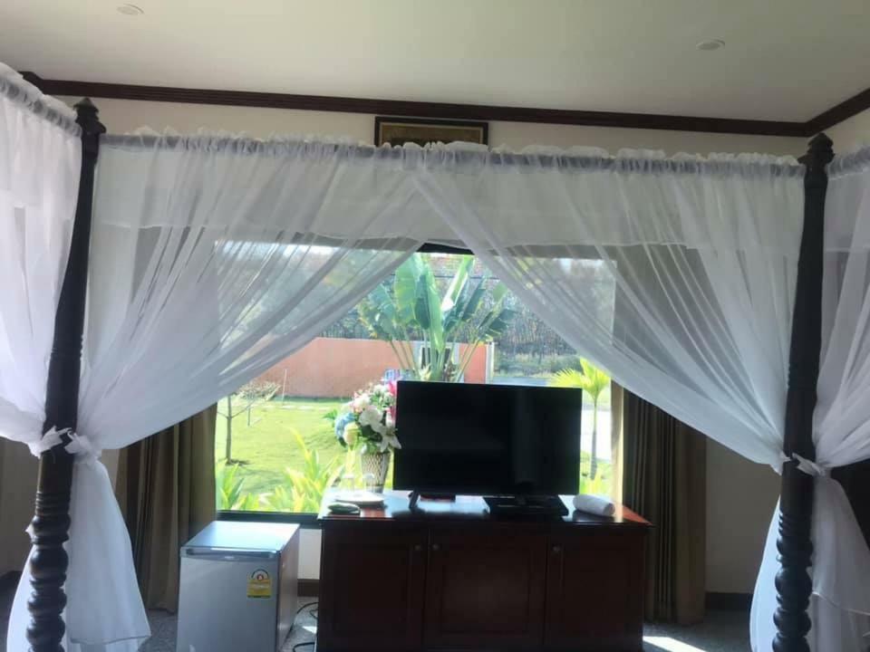 Tinna Resort Ban Nong Mai Ngam Kültér fotó